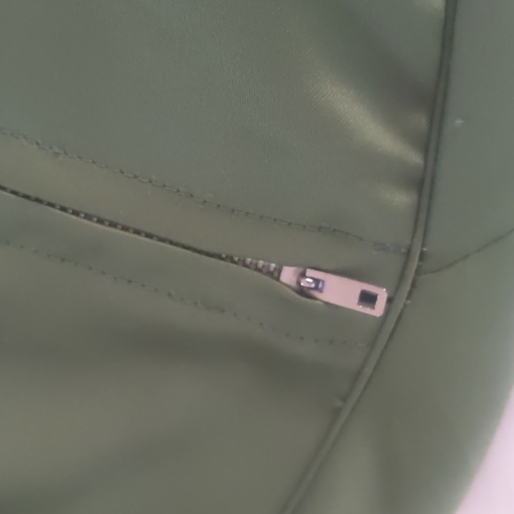 Vintage embroidered round pillow cases - Picture 2 of 4